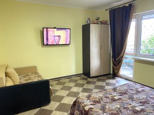 Фотография 2 из 12 - 2-х комнатный домик в Любимовке 150 м до пляжа
